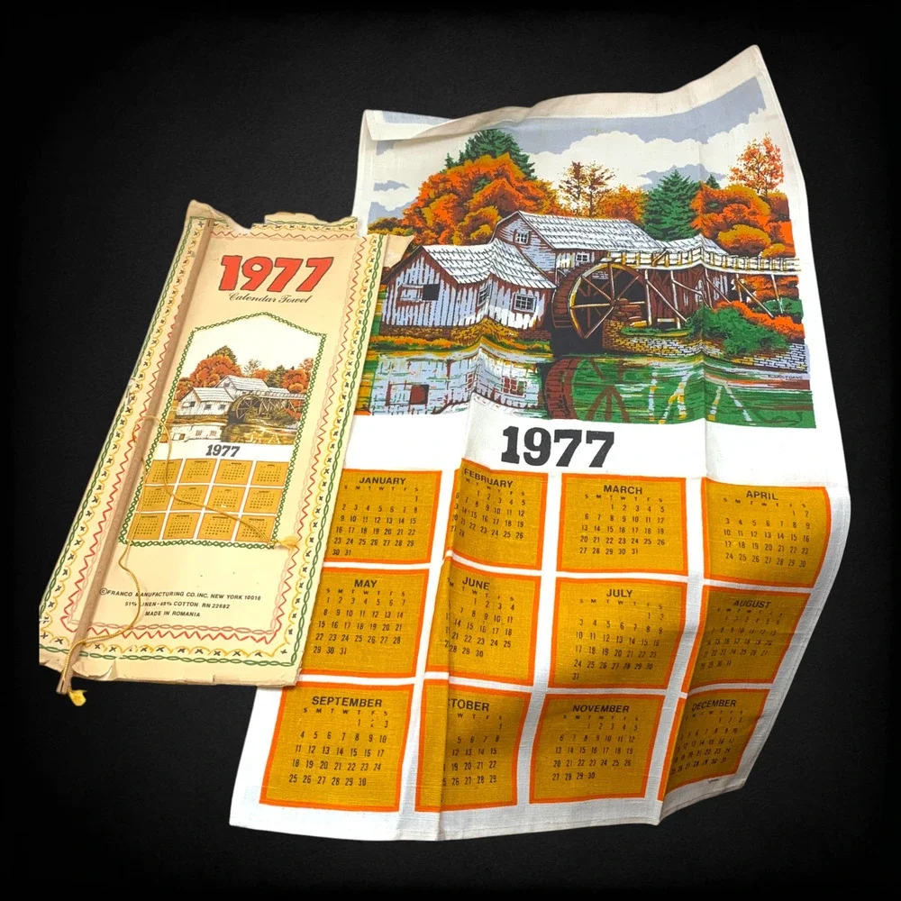 Vintage NEW 1977 Rustic Cabin Linen Blend Calendar Tea Towel OG Dowel & Package